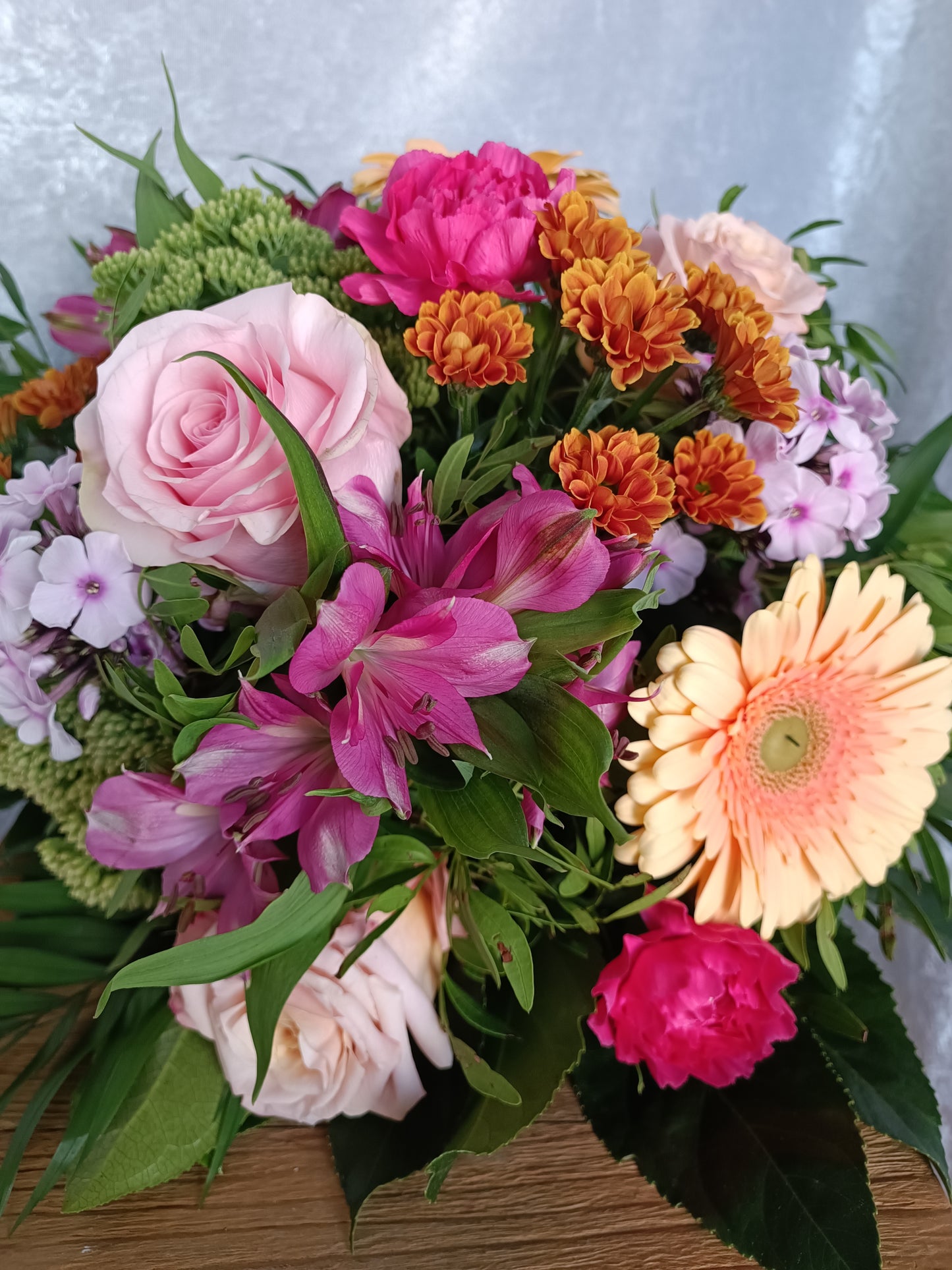 Mazzo fiorito in colori vivaci