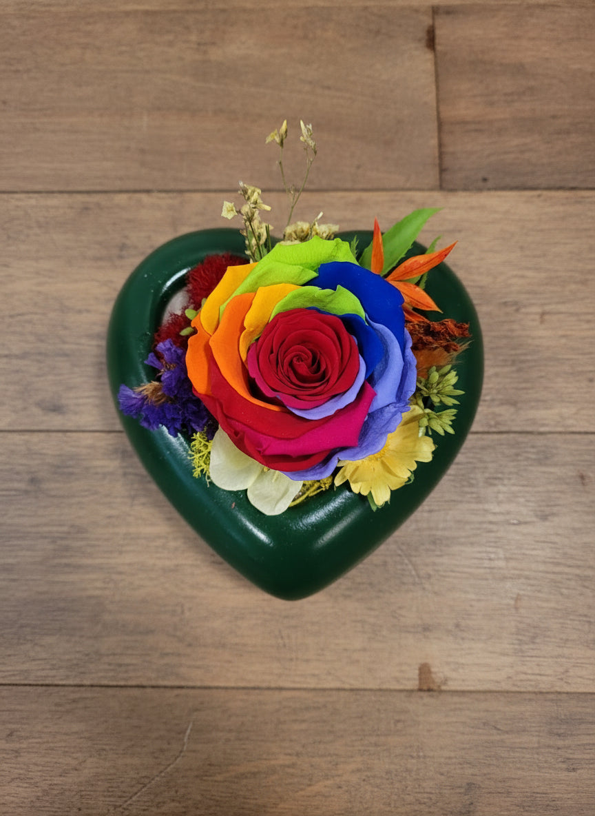 Composizione con rosa stabilizzata