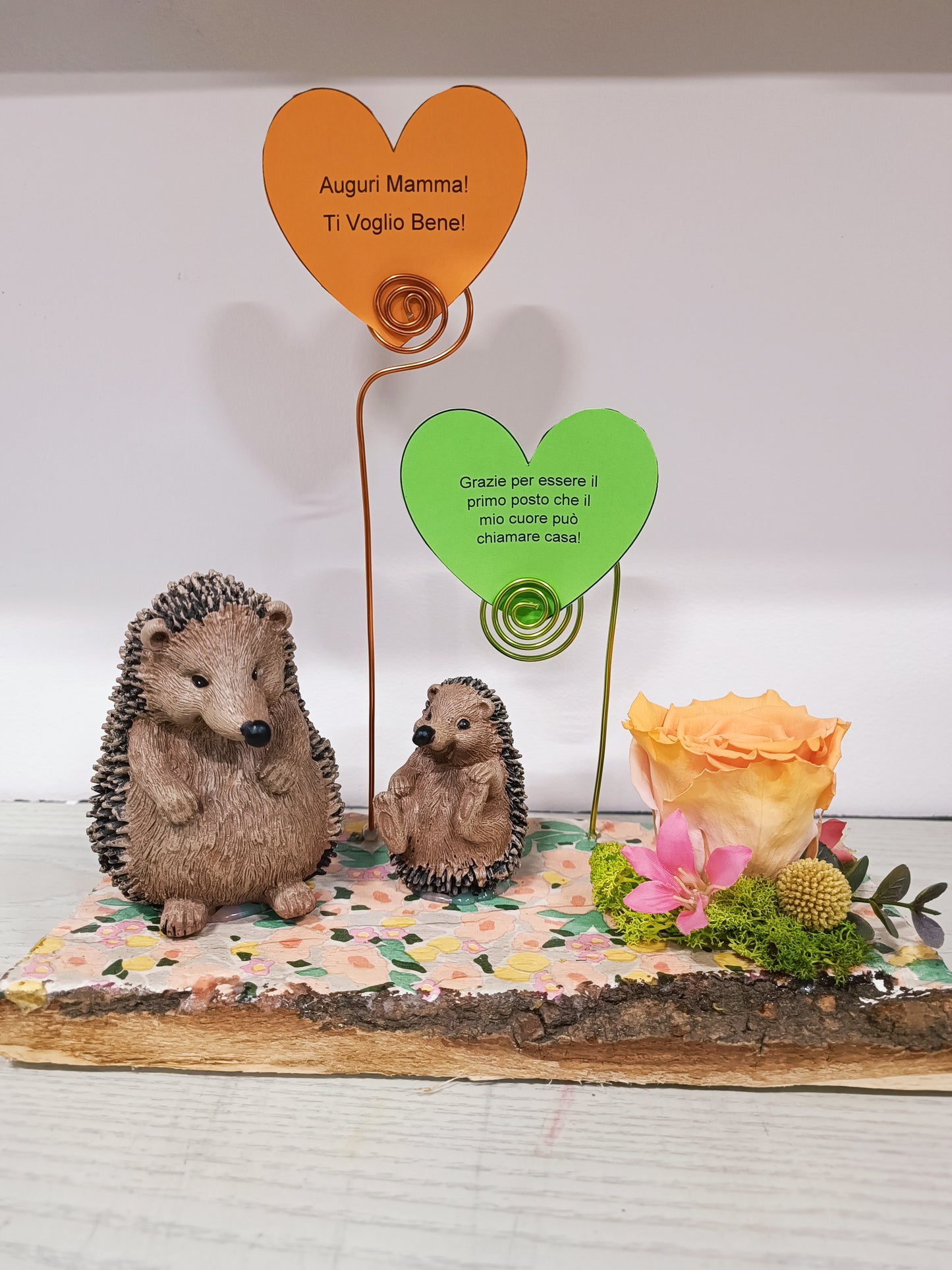 Composizione con rosa stabilizzata