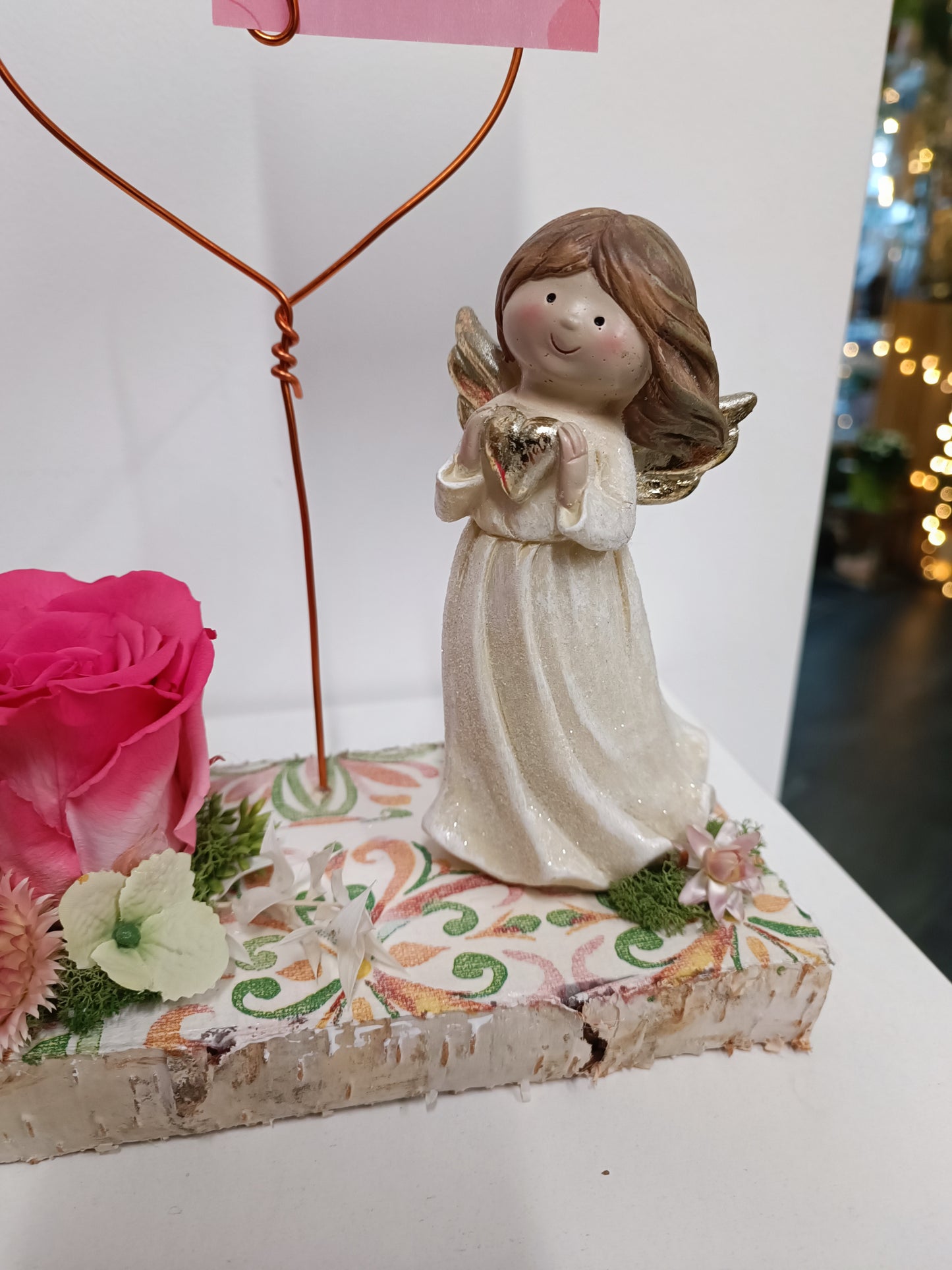 Composizione con rosa stabilizzata