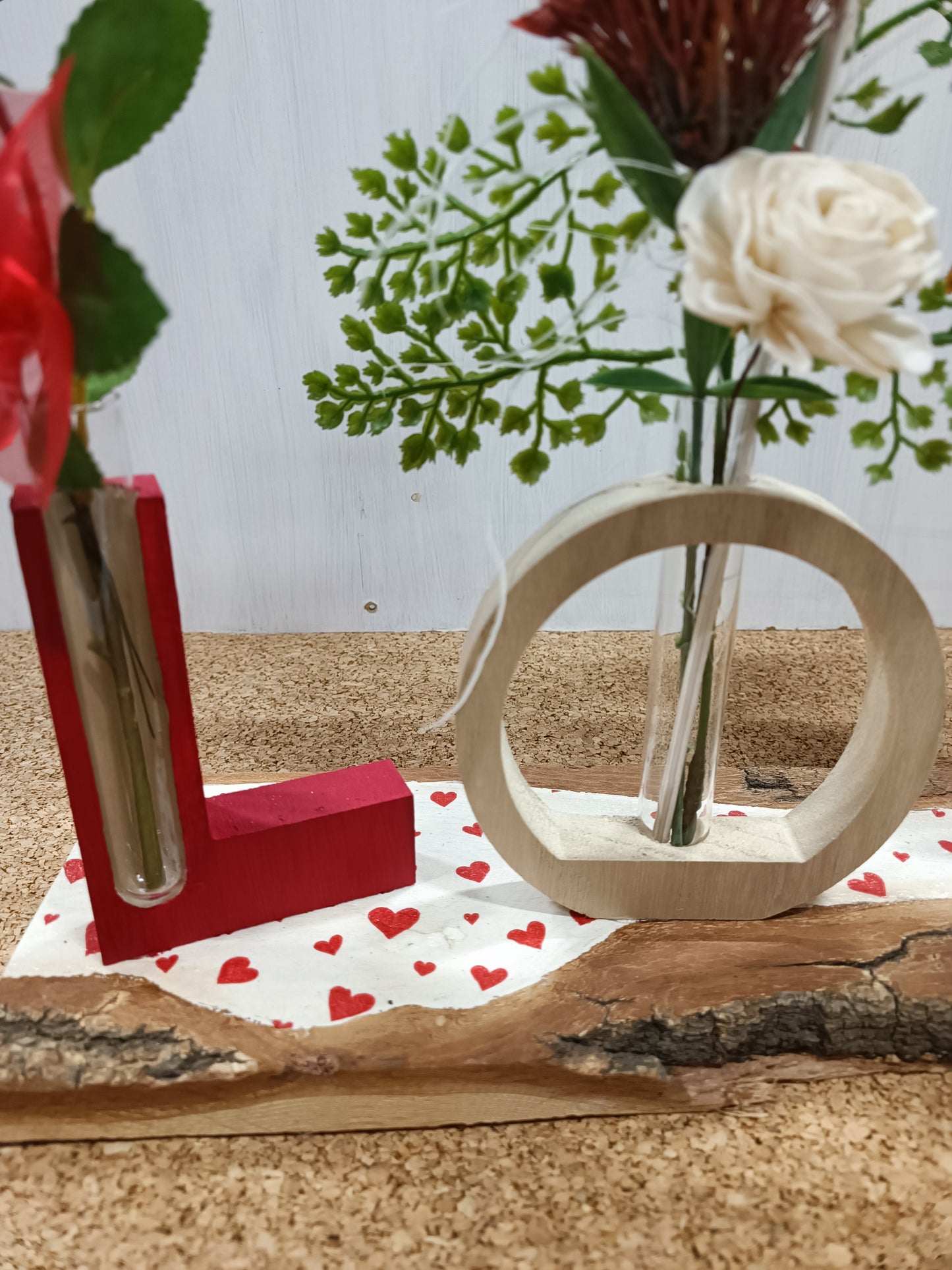 Scritta Love con provette  COD: 037