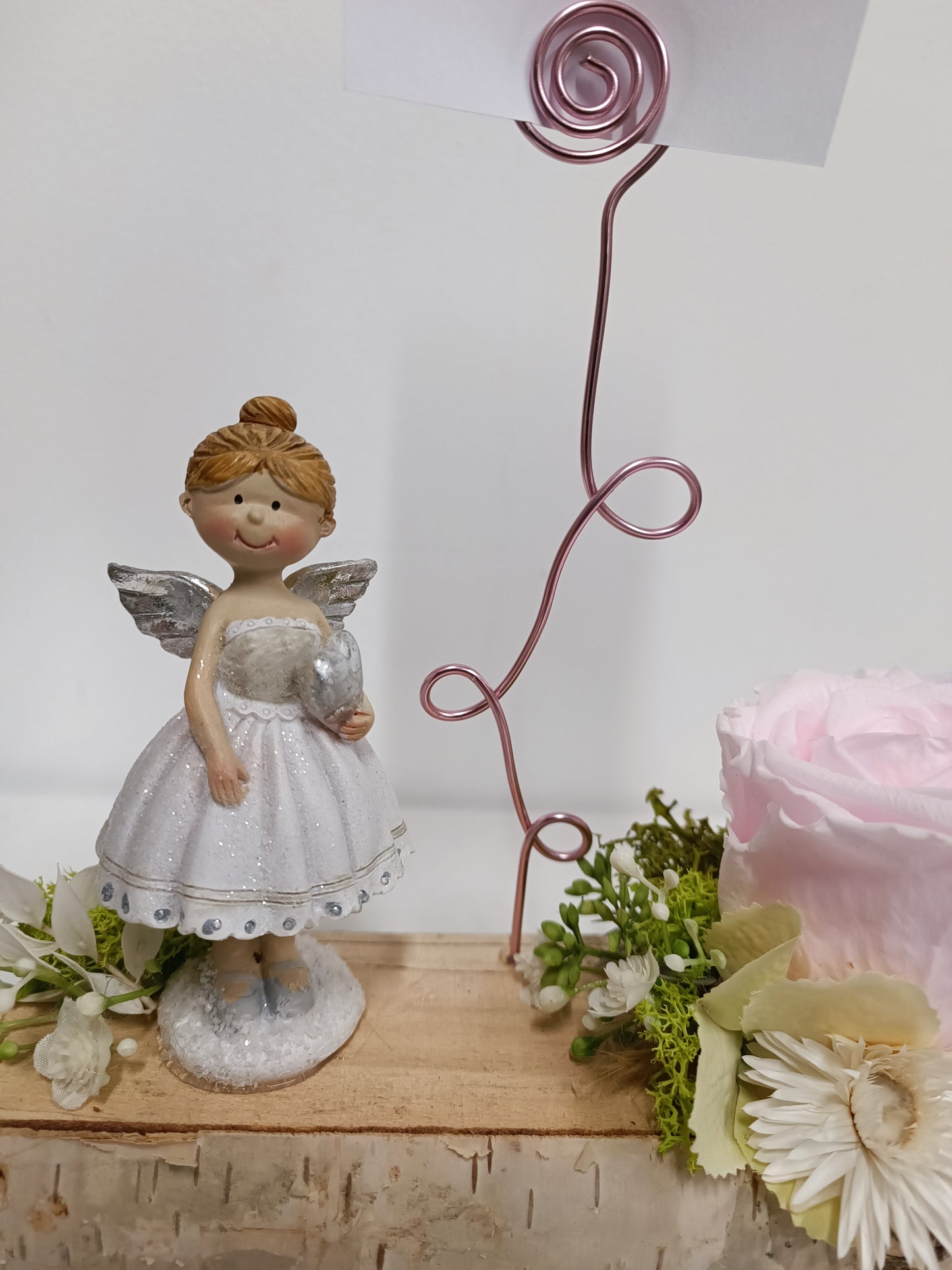 Composizione con rosa stabilizzata