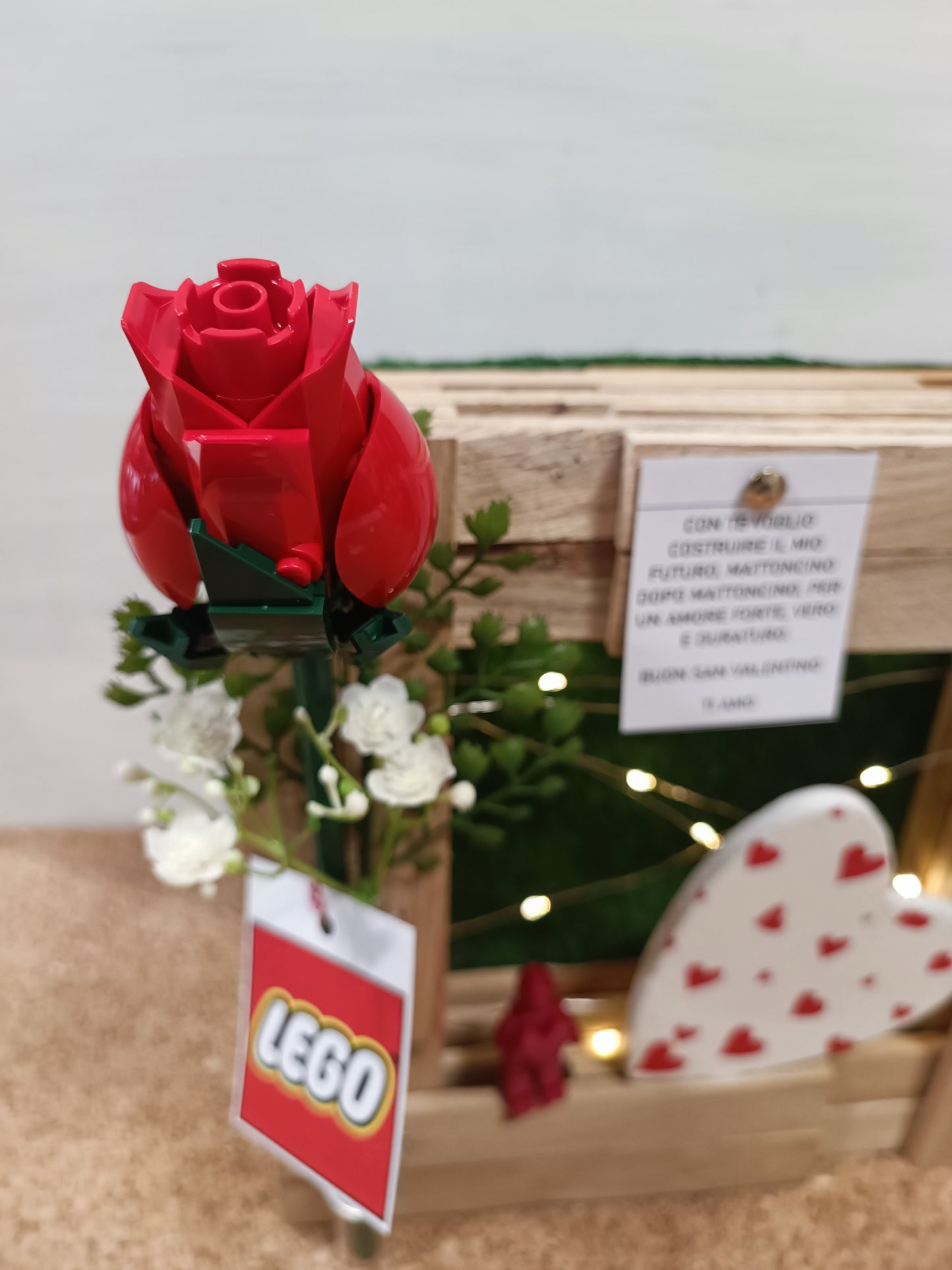 Quadretto in legno con rosa di LEGO COD: 012