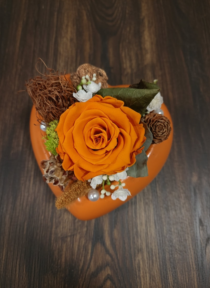 Composizione con rosa stabilizzata