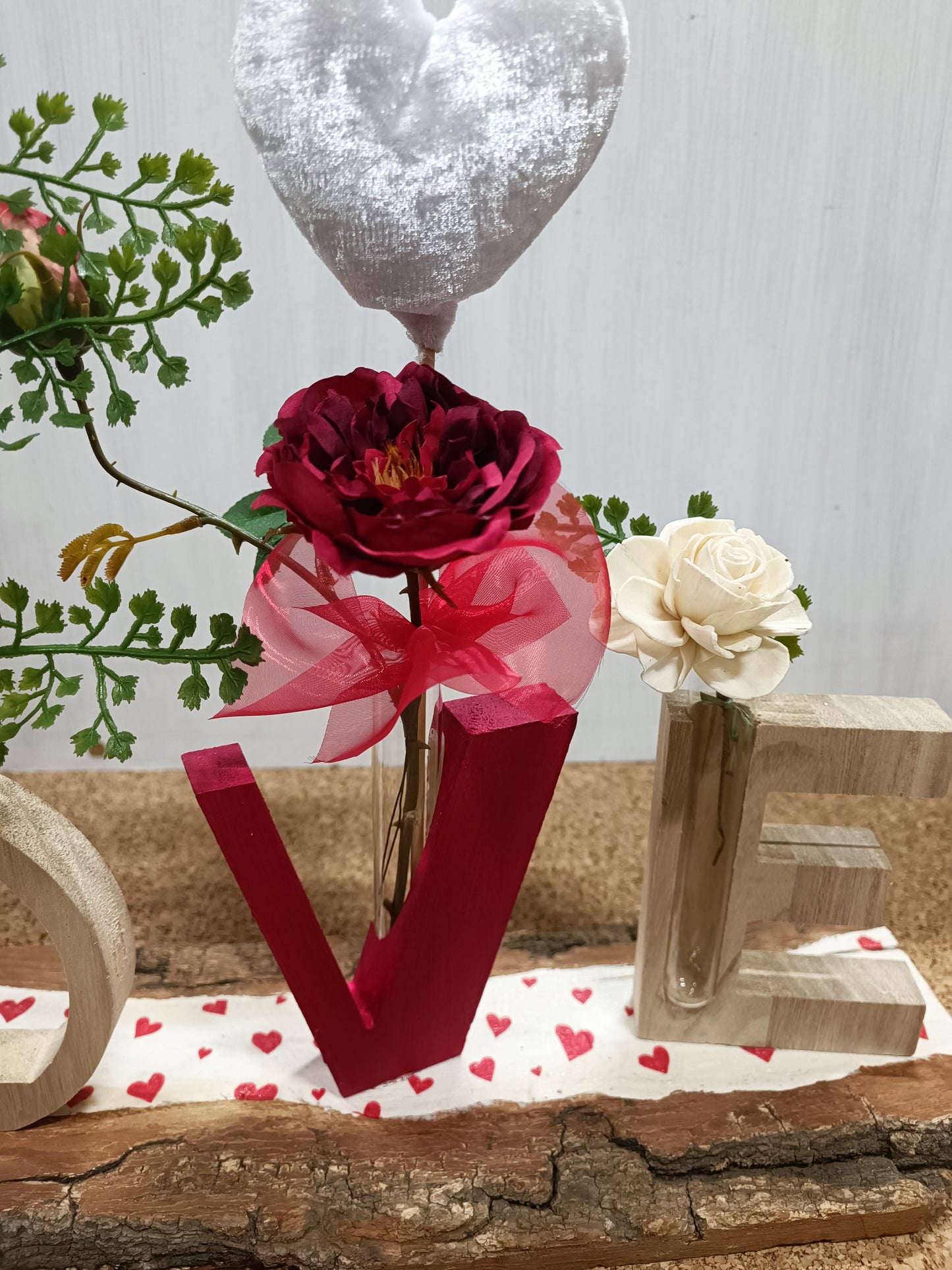 Scritta Love con provette  COD: 037