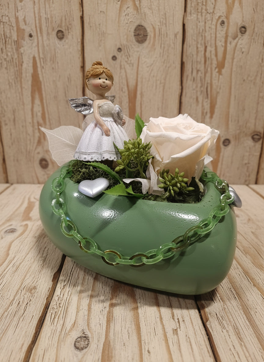 Composizione con rosa stabilizzata